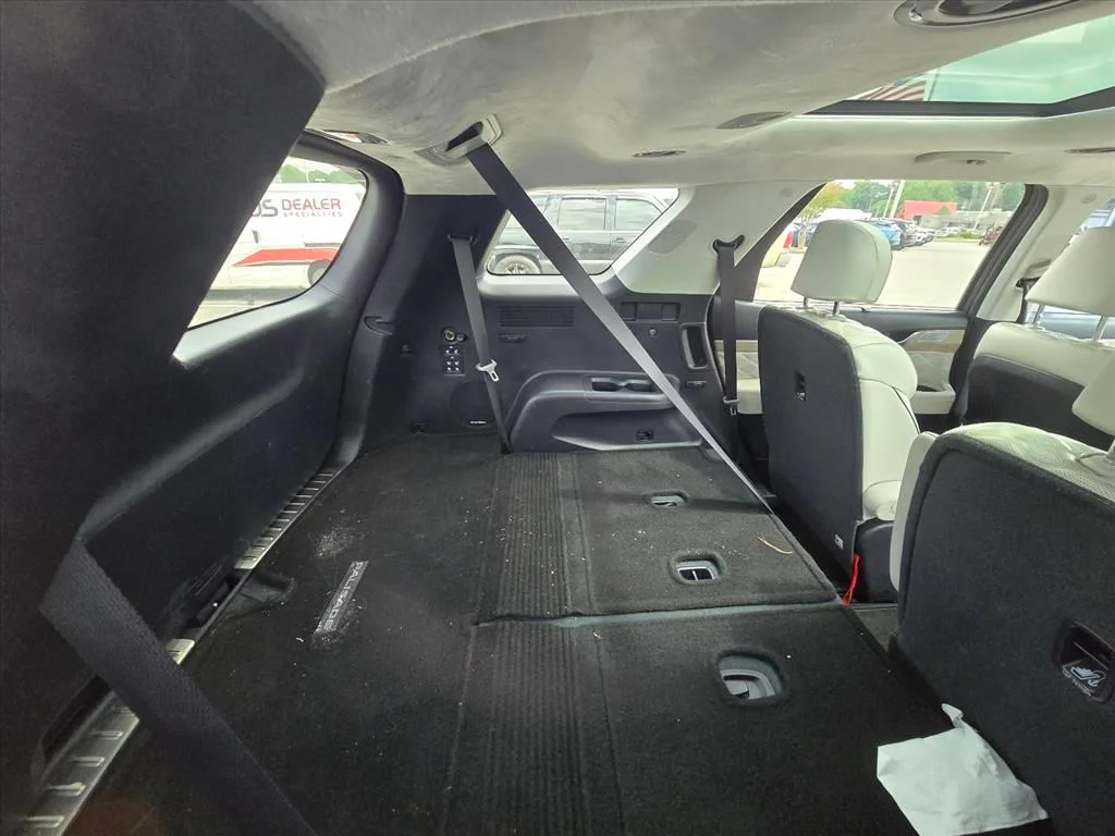 Used 2022 Gray Hyundai Calligraphy image 7