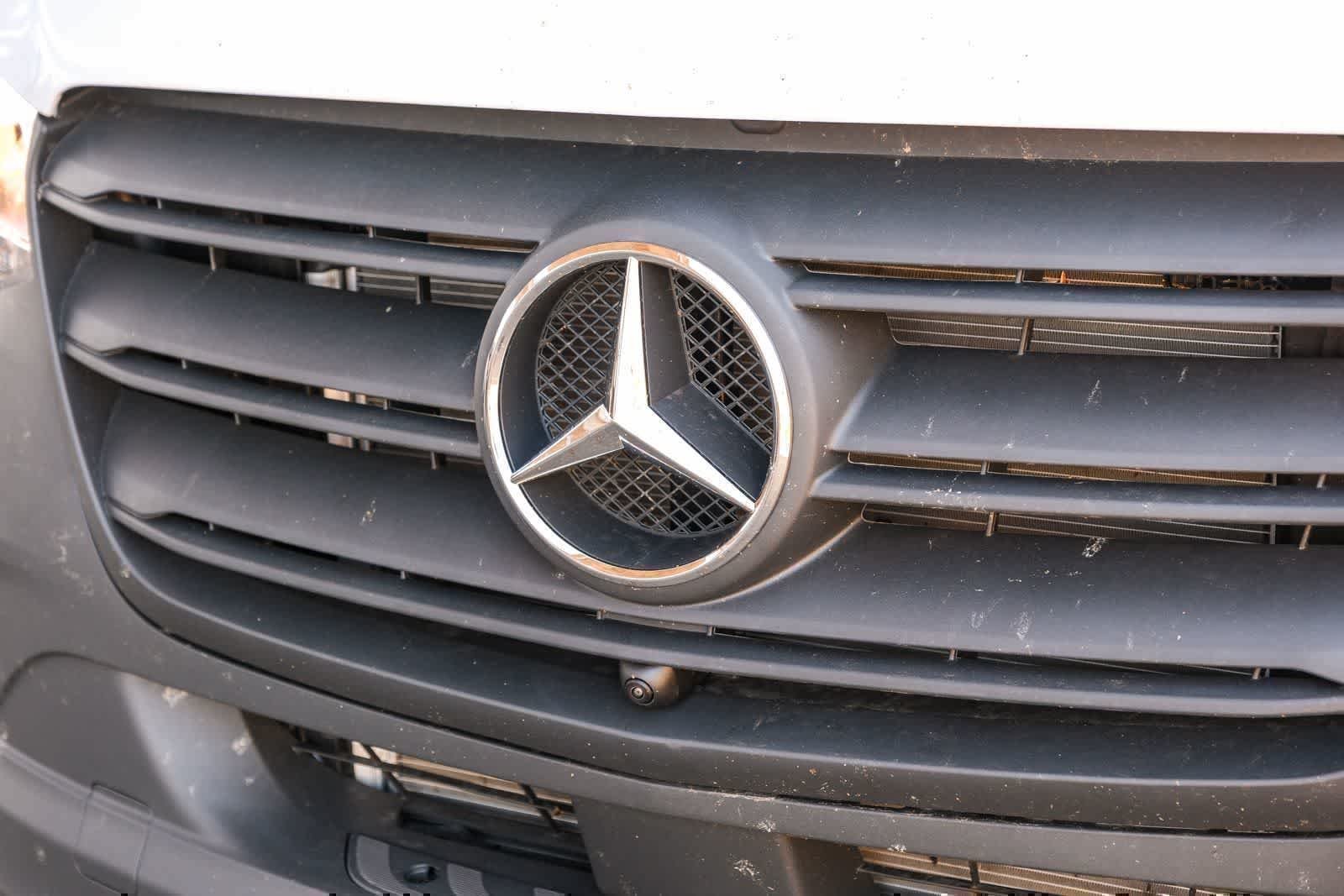 New 2026 Arctic White Mercedes-Benz Cargo 144WB High Roof RWD 2.0L I4 Diesel Turbo HO image 13