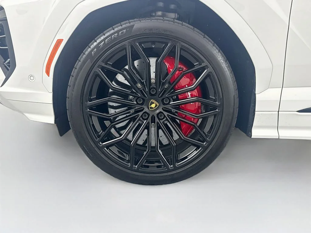 Used 2025 White Lamborghini SE image 34