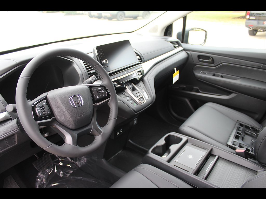 2026 Honda Odyssey EX-L - Photo 8