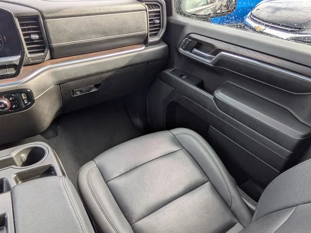 Used 2024 Silver GMC SLT image 17
