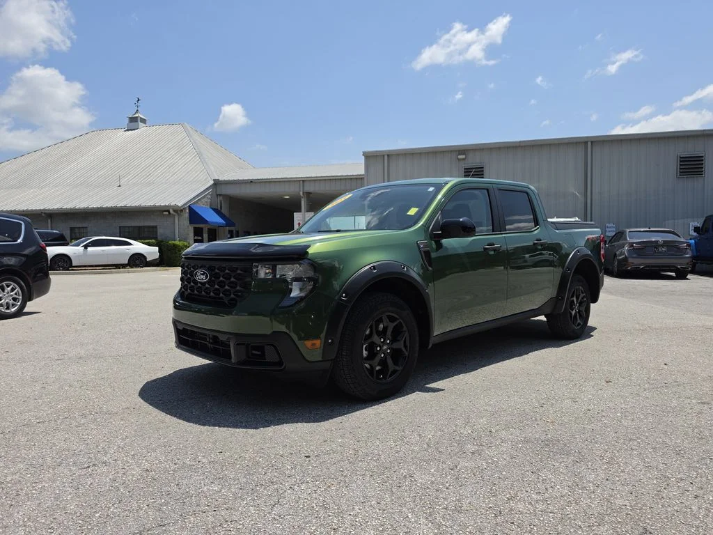Used 2025 Green Ford XLT image 2