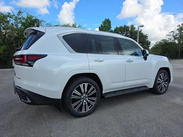New 2026 Eminent White Pearl Lexus LUXURY image 10