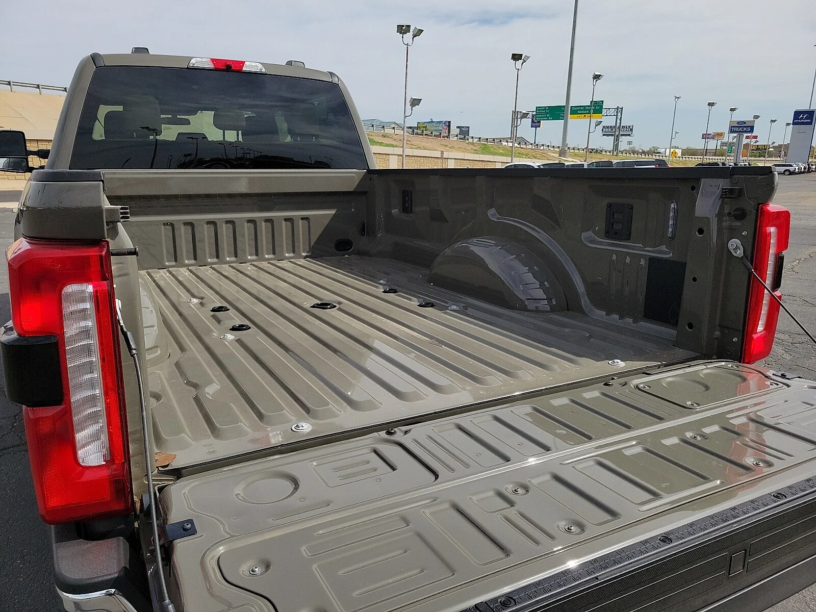 New 2026 Marsh Gray Ford F-250&reg; XLT image 8