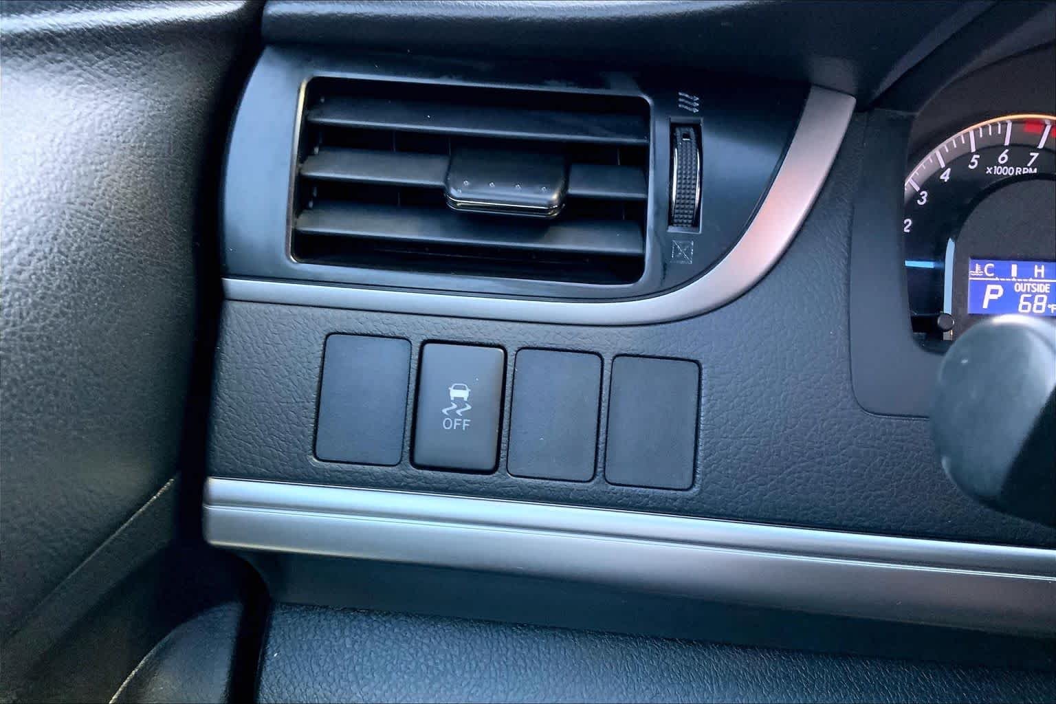 Used 2014 Magnetic Gray Metallic Toyota SE image 24