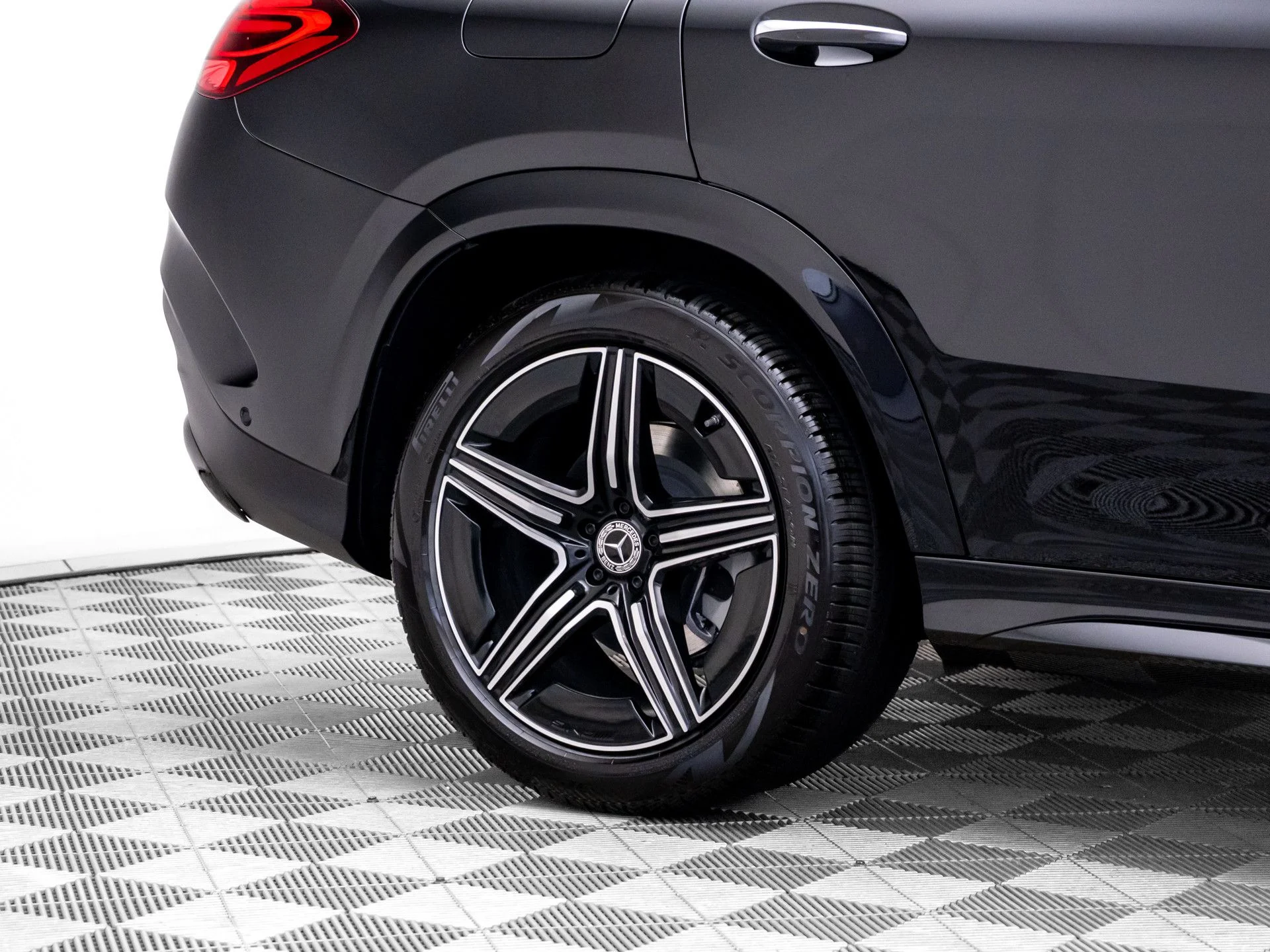New 2026 Black Mercedes-Benz GLE 450 Coupe image 40