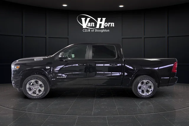 New 2026 Diamond Black Crystal Pearl-Coat Exterior Paint RAM Big Horn/Lone Star image 12