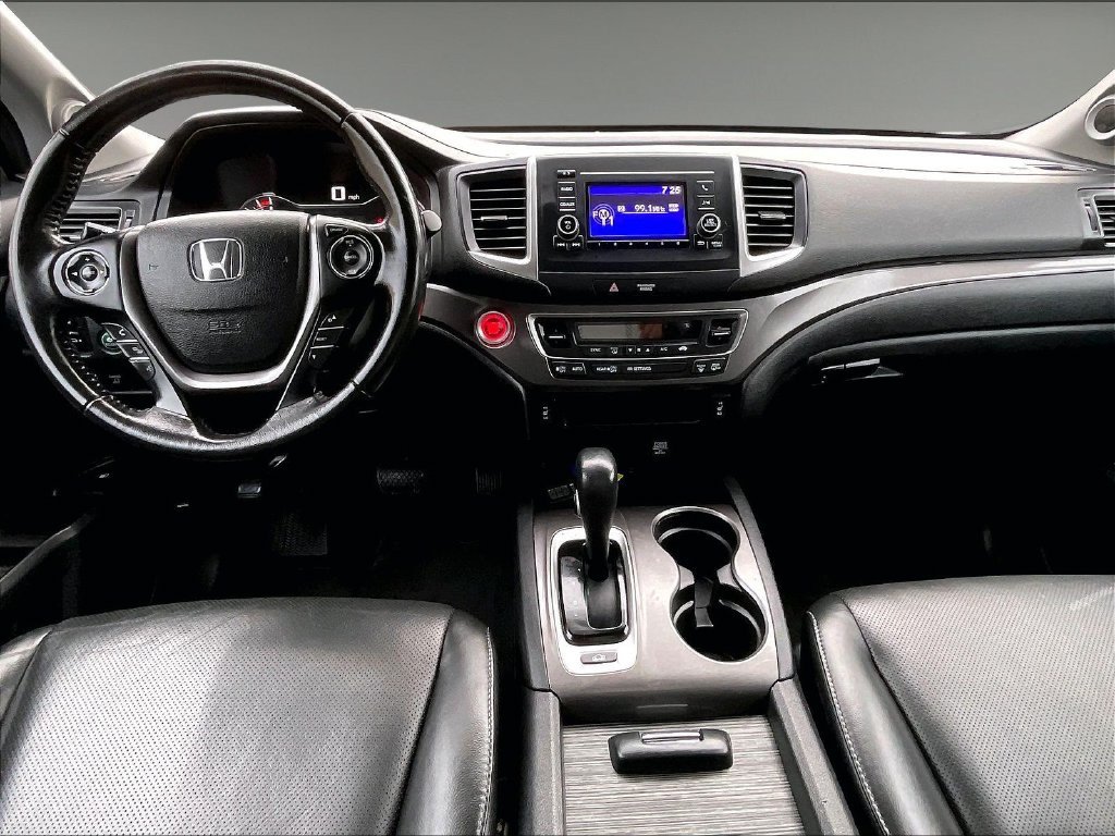 Used 2018 White Diamond Pearl Honda RTL image 21