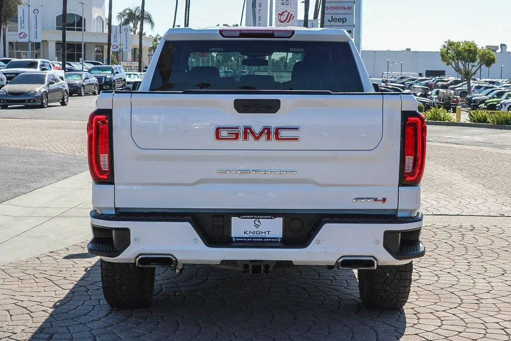 Used 2025 White GMC AT4 image 8