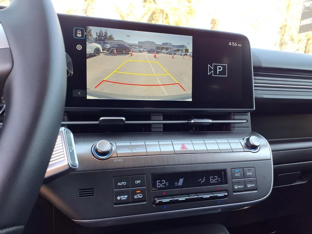 Used 2025 Gray Hyundai SEL image 18