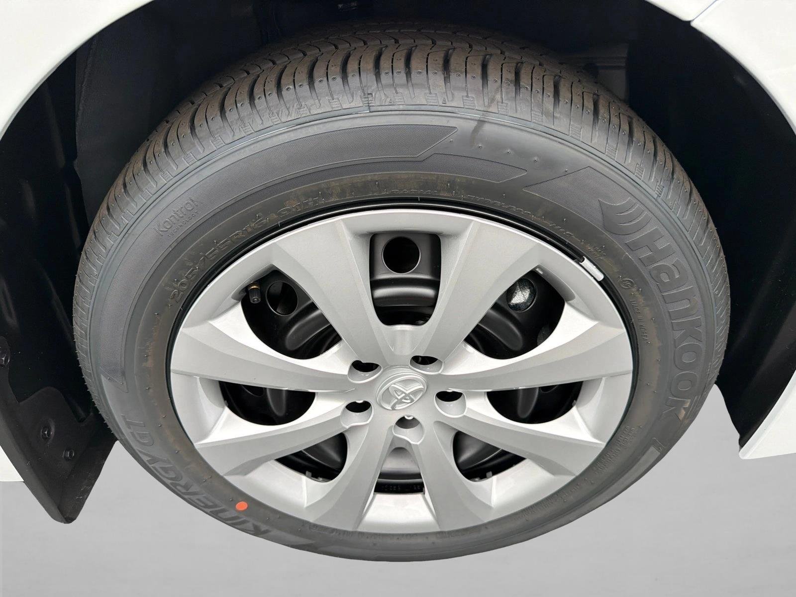 New 2027 Wind Chill Pearl Toyota LE image 12