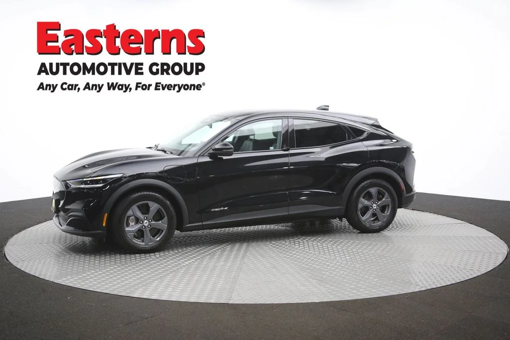 Used 2021 Black Ford Select image 56