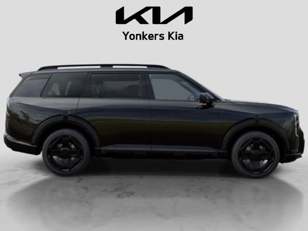 Used 2027 Black Kia X-Line SX image 7