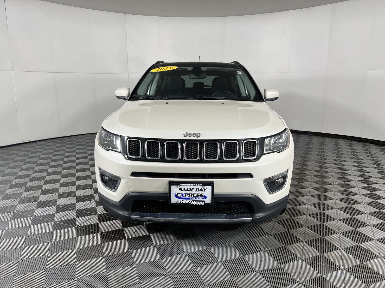 Used 2019 Pearl White Tri-Coat Jeep Limited image 2
