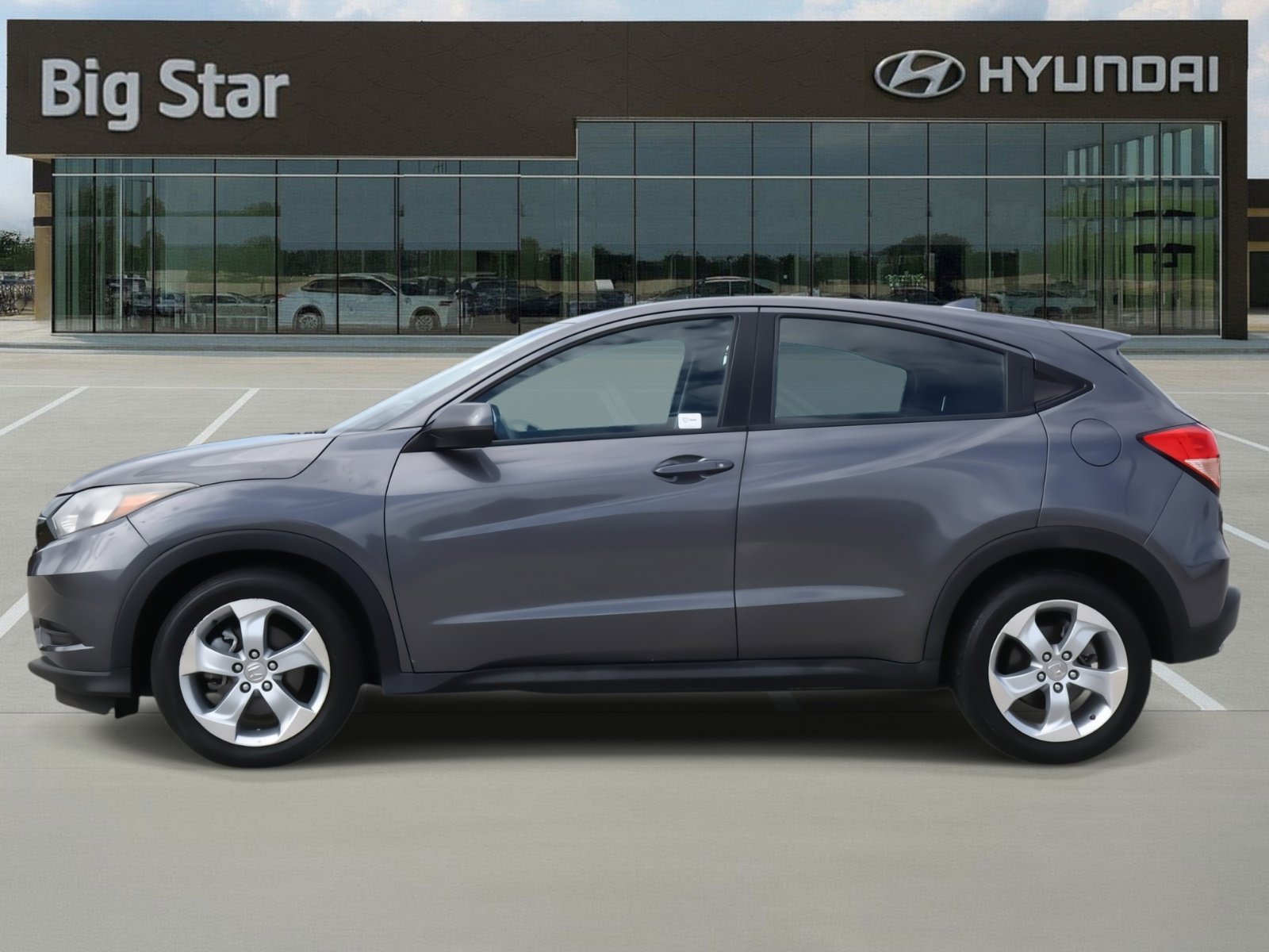 Used 2016 Honda HR-V LX with VIN 3CZRU5H31GM721873 for sale in Friendswood, TX