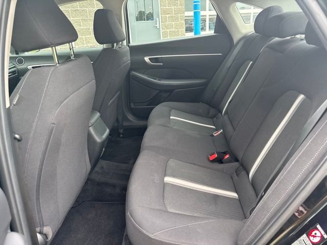 Used 2022 Phantom Black Hyundai SEL image 30
