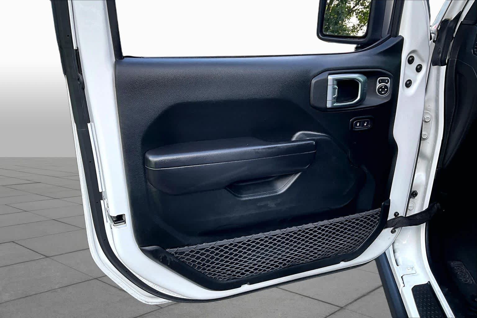 Used 2019 Bright White Clearcoat Jeep Sport Altitude image 20