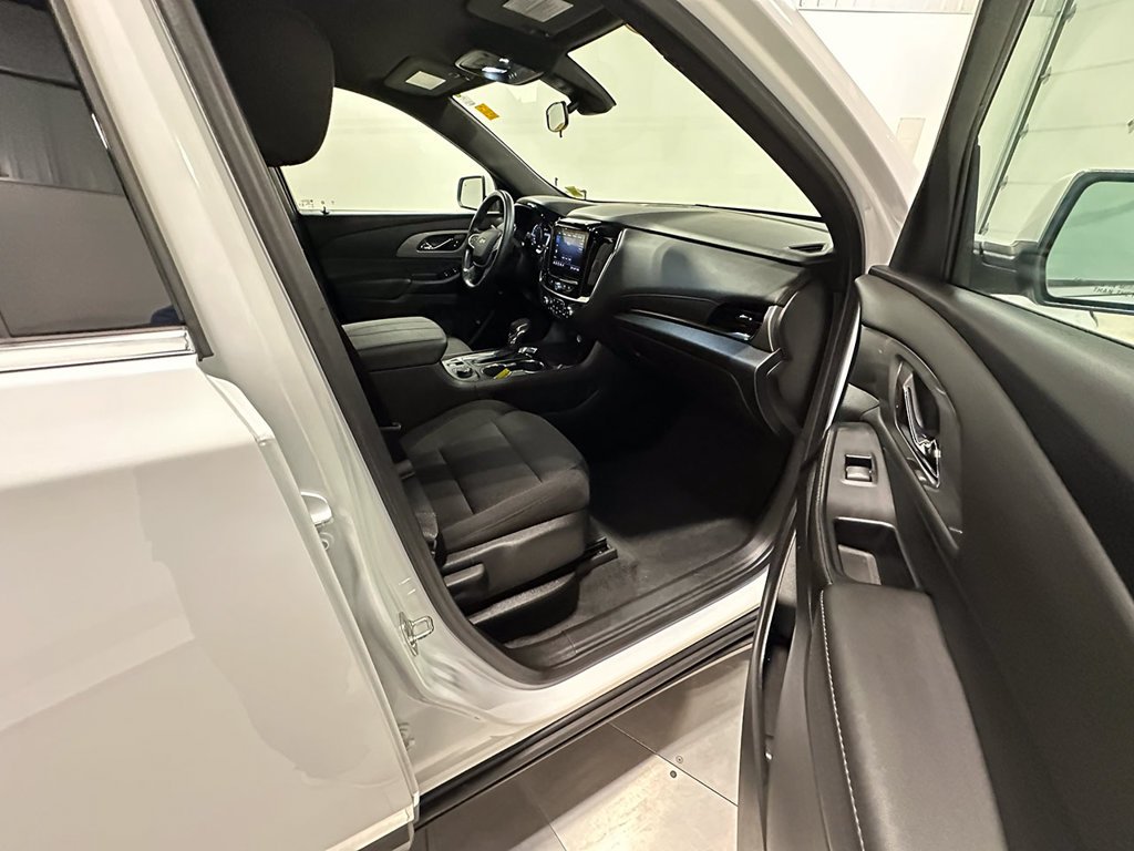 Used 2023 White Chevrolet LT image 27