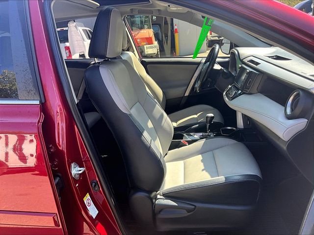 Used 2018 Pearl Toyota Limited image 7