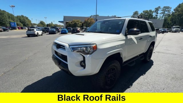Used 2021 White Toyota Venture image 11