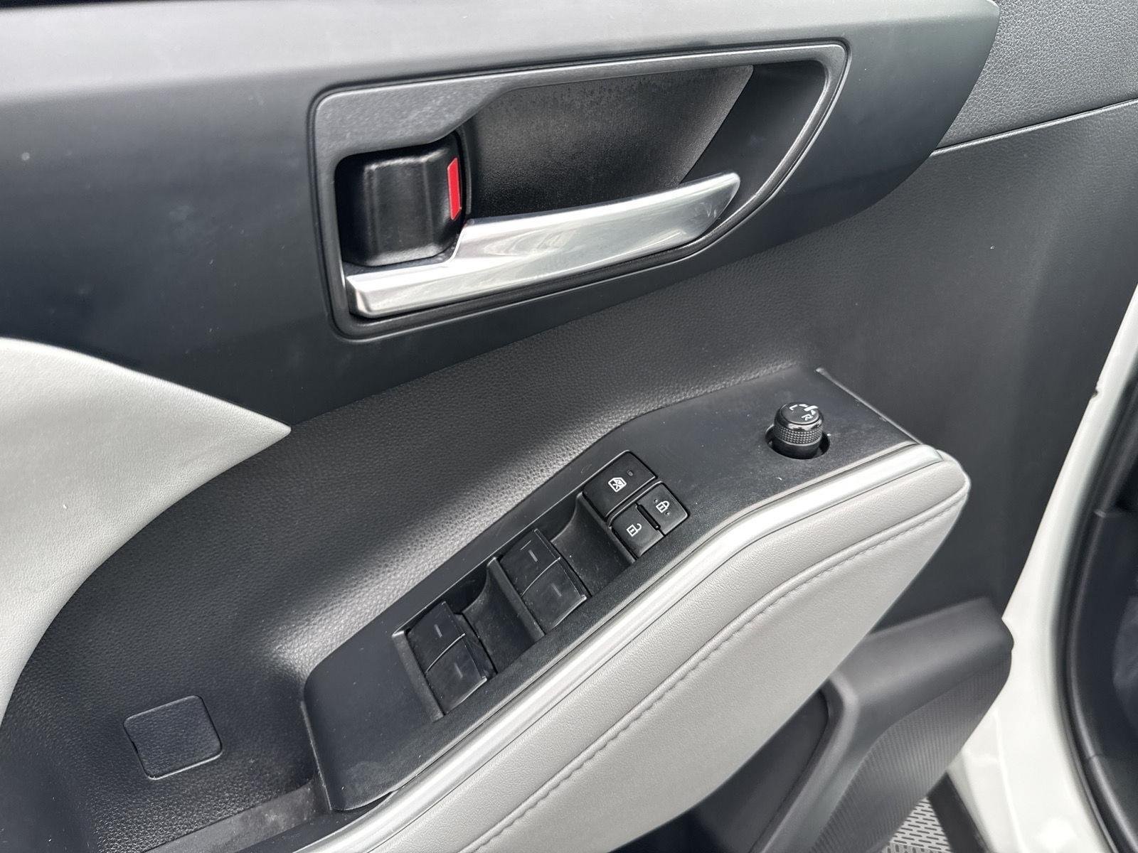 Used 2023 Wind Chill Pearl Toyota XLE image 22