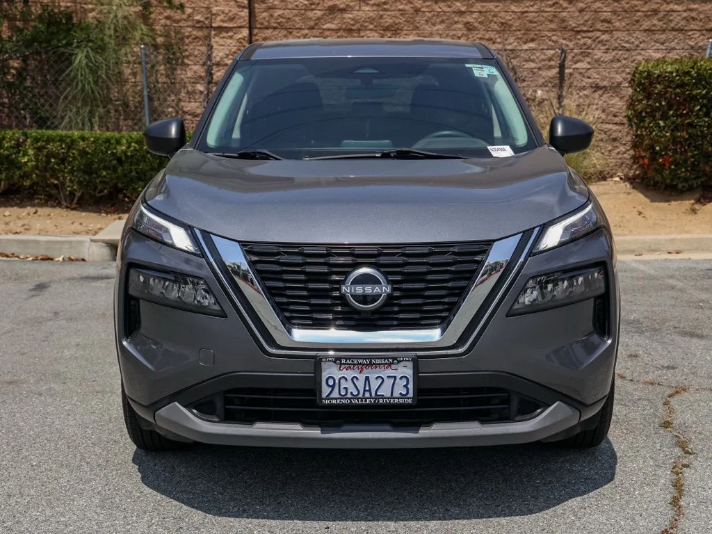 Used 2023 Gray Nissan S image 8