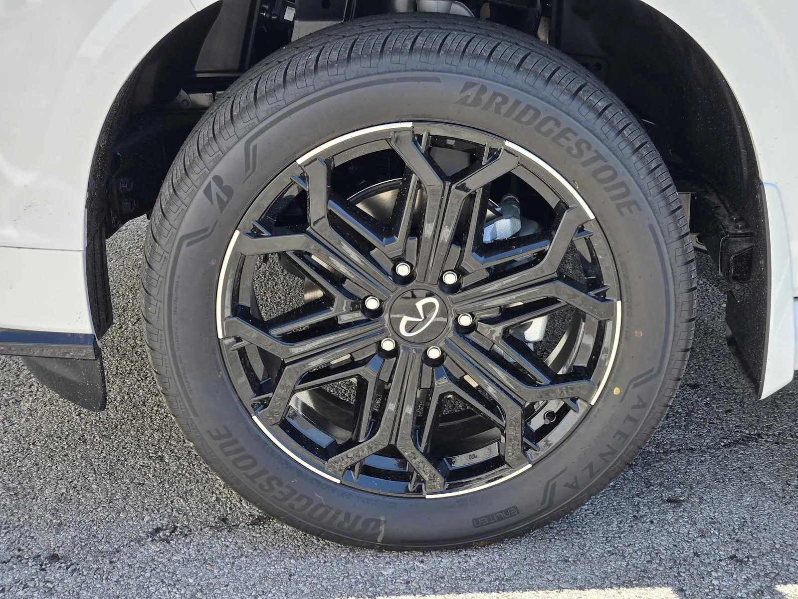 New 2026 RADIANT WHITE INFINITI Sport 4WD image 7