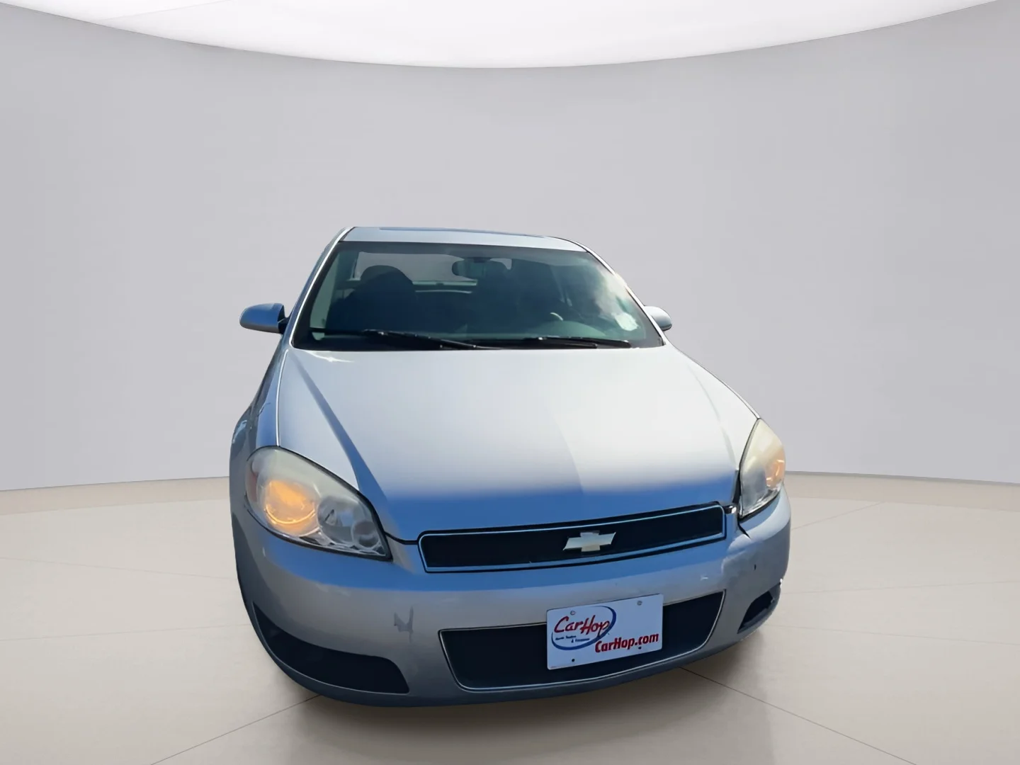 Used 2013 Silver Chevrolet LTZ image 3