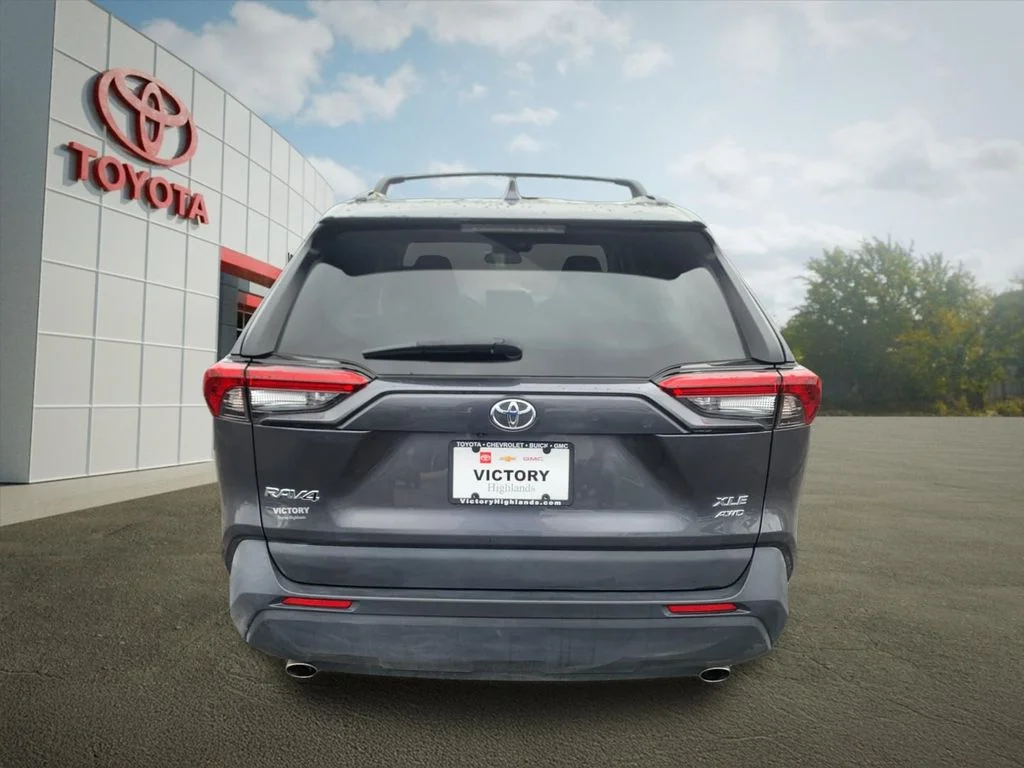 Used 2023 Gray Toyota XLE image 4