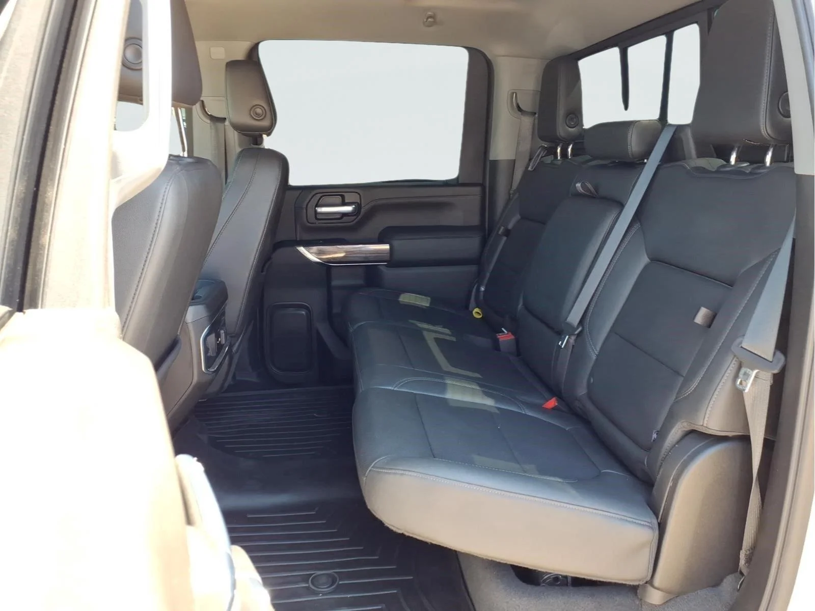 Used 2022 IRIDESCENT PEARL TRICOAT Chevrolet LTZ image 9
