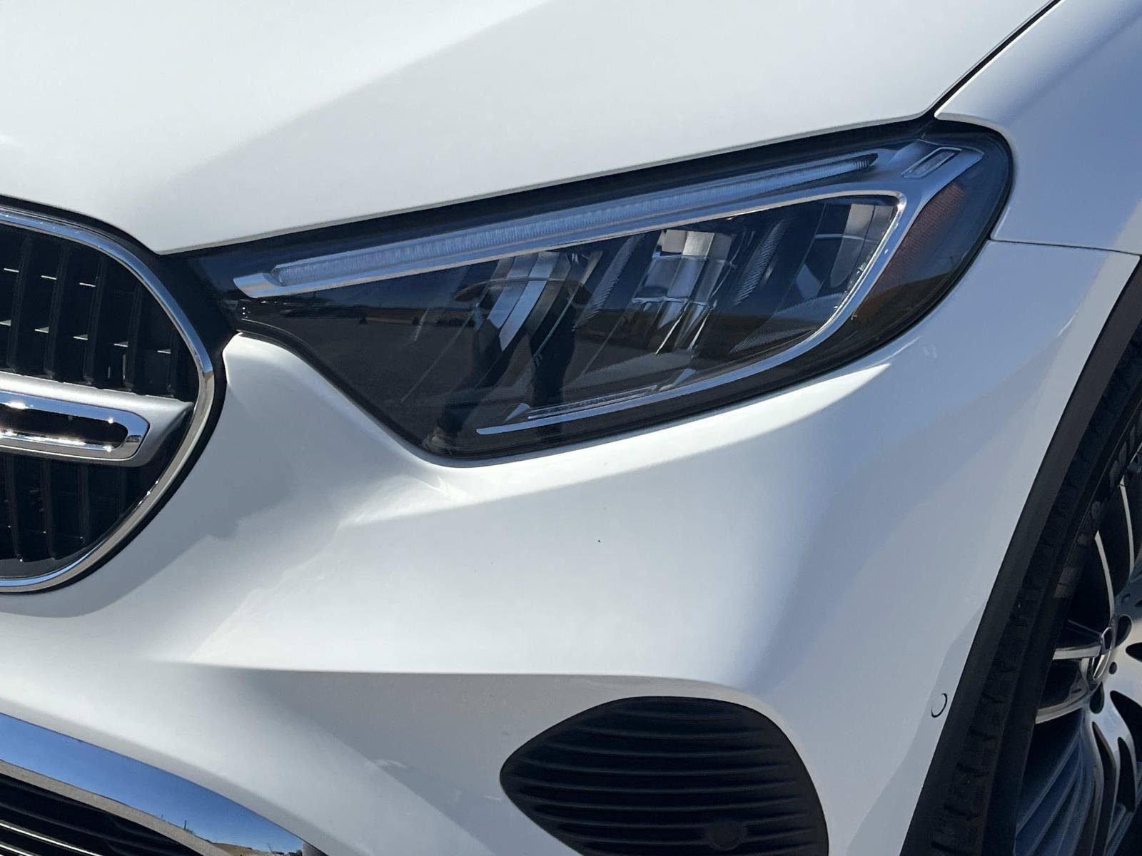 Used 2026 Polar White Mercedes-Benz GLC 300 image 9