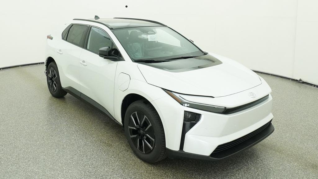 New 2026 Wind Chill Pearl Toyota XLE image 10