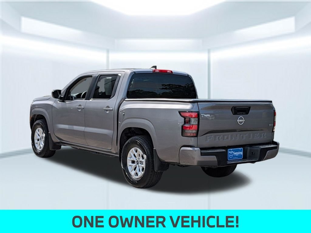 Used 2024 Gray Nissan SV image 4