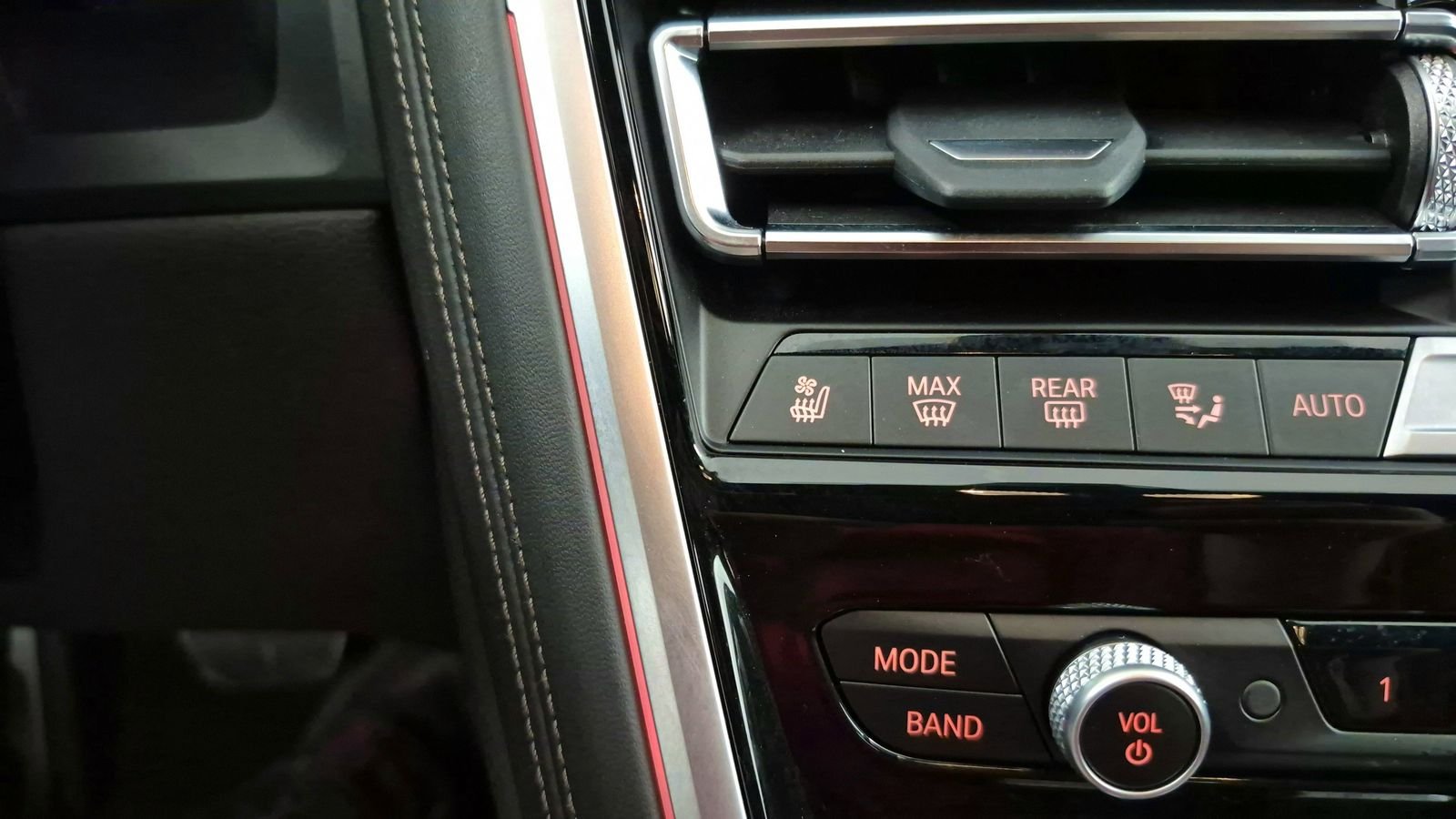 Used 2025 Black BMW 840i image 21