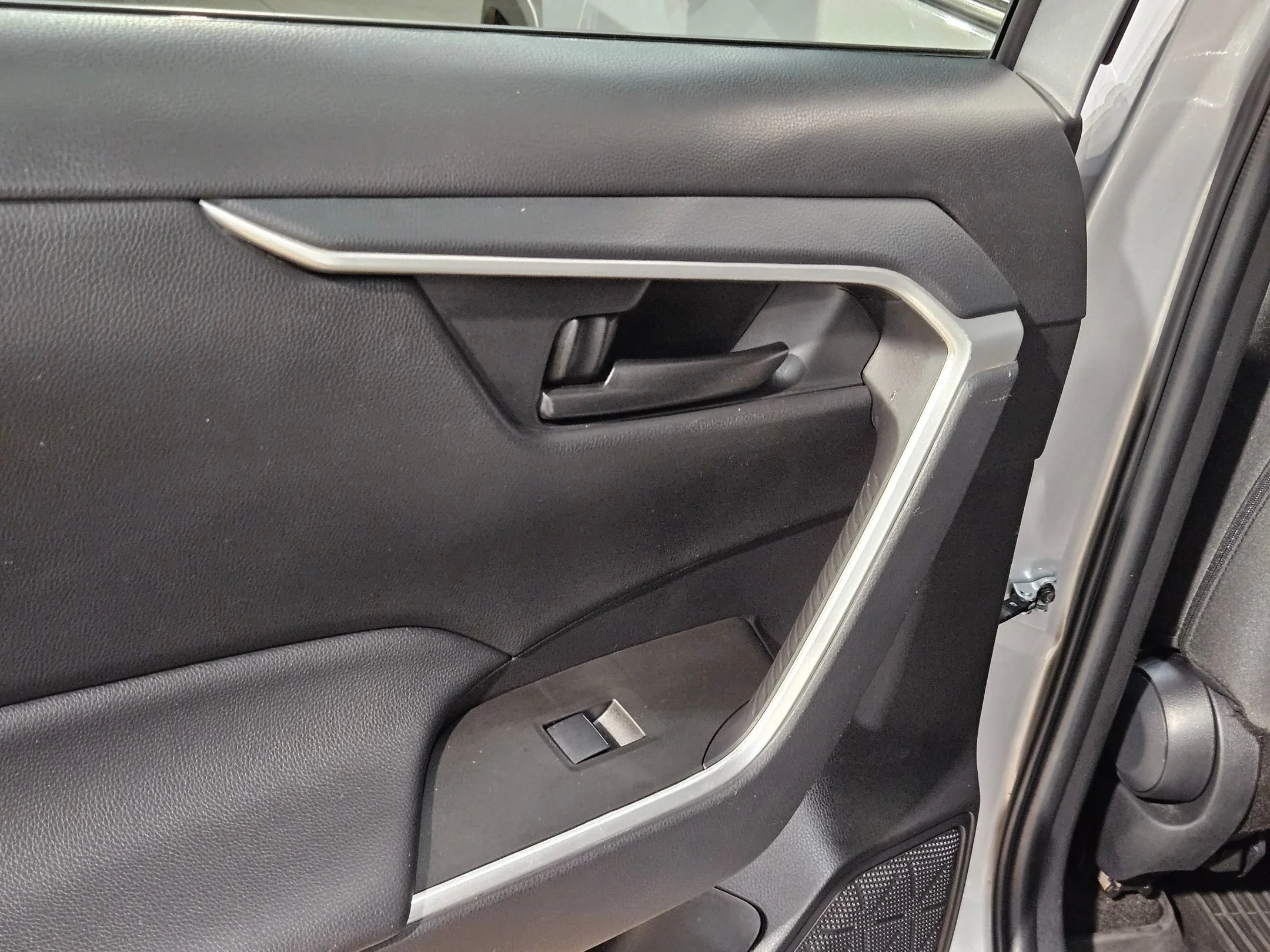 Used 2023 Silver Sky Metallic Toyota LE image 33