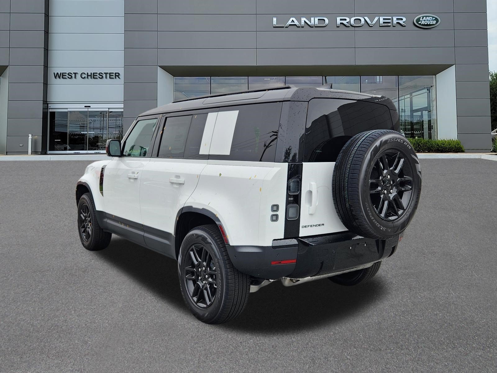 New 2026 Fuji White LAND ROVER S image 3