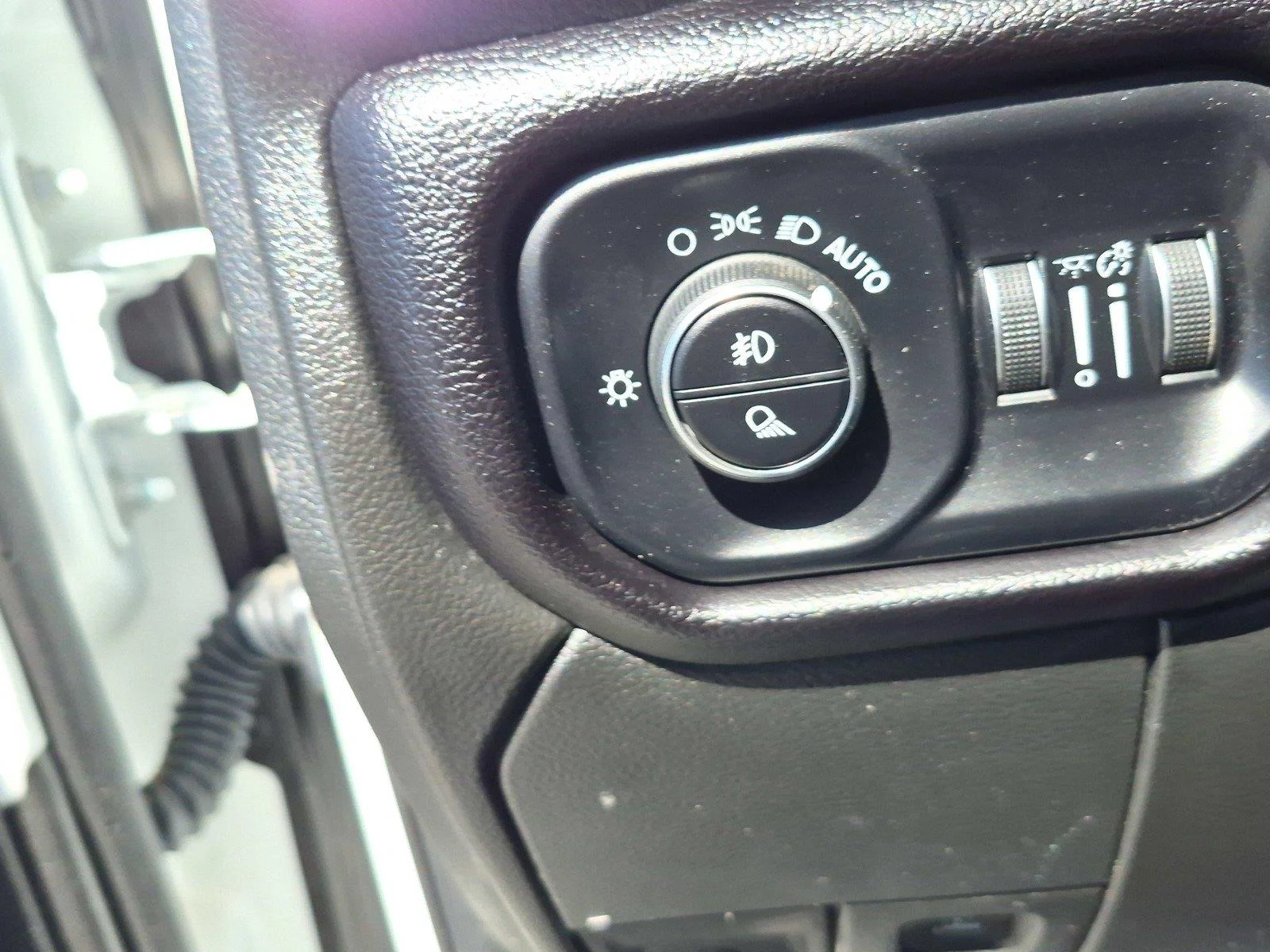 Used 2024  RAM TRUCK LARAM image 21