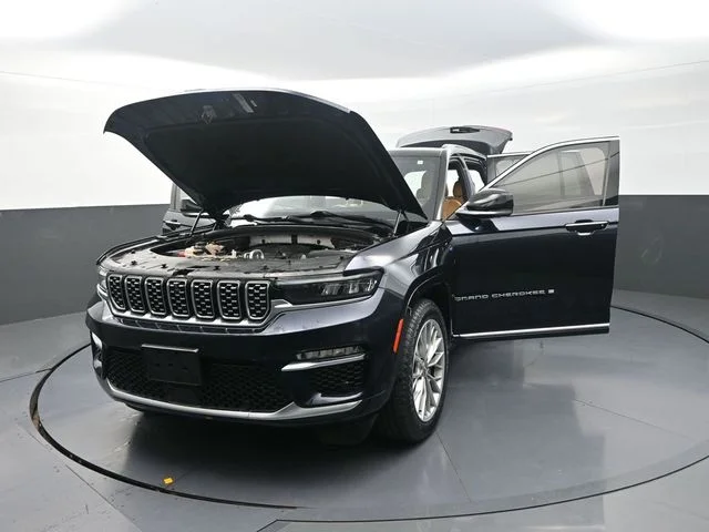 Used 2022 Black Jeep Summit Reserve 4xe image 6