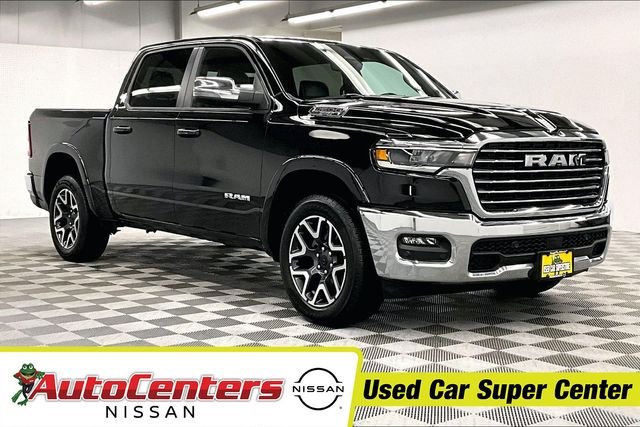 2025 RAM 1500 Laramie 4x4 Crew Cab 5'7's photo