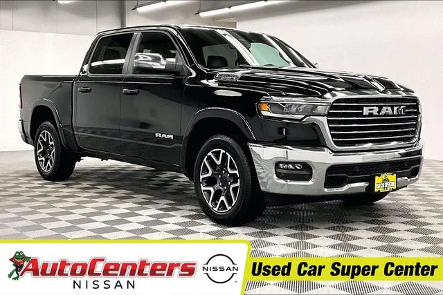 2025 RAM 1500 Laramie 4x4 Crew Cab 5'7's photo
