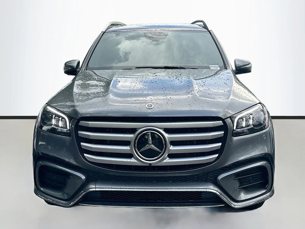 Used 2026  Mercedes-Benz GLS 580 image 2