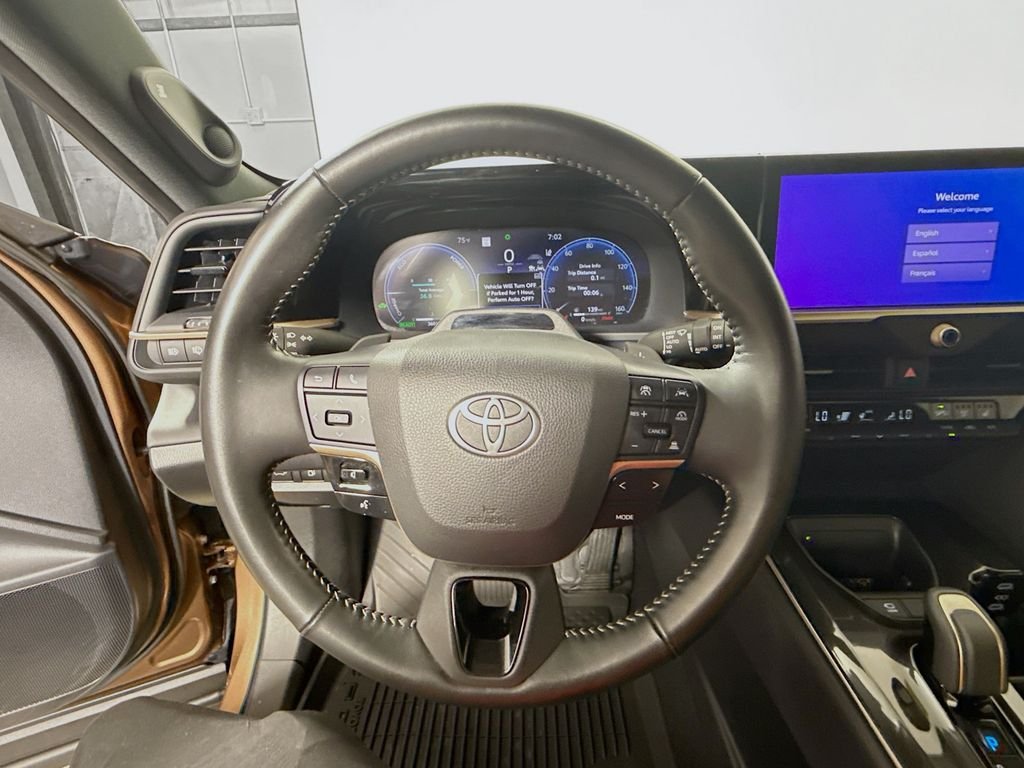 Used 2025 Bronze Age Toyota Limited image 11