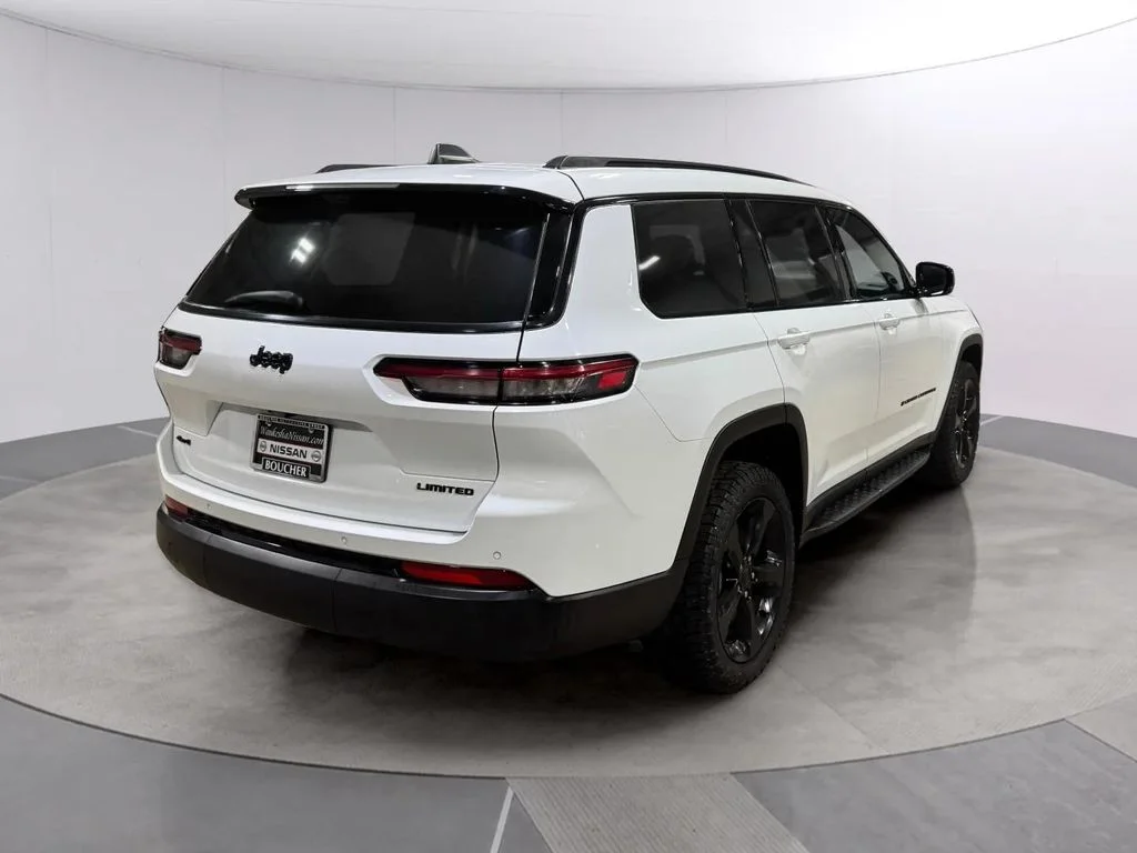 Used 2024 Bright White Clearcoat Jeep Limited image 3