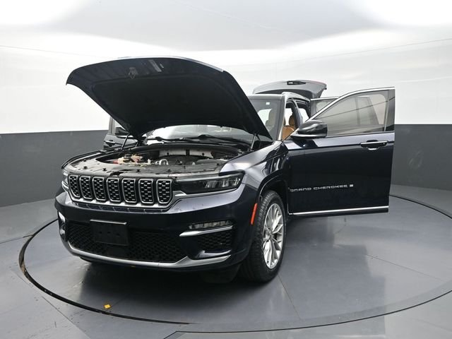 Used 2022 Black Jeep Summit Reserve 4xe image 6