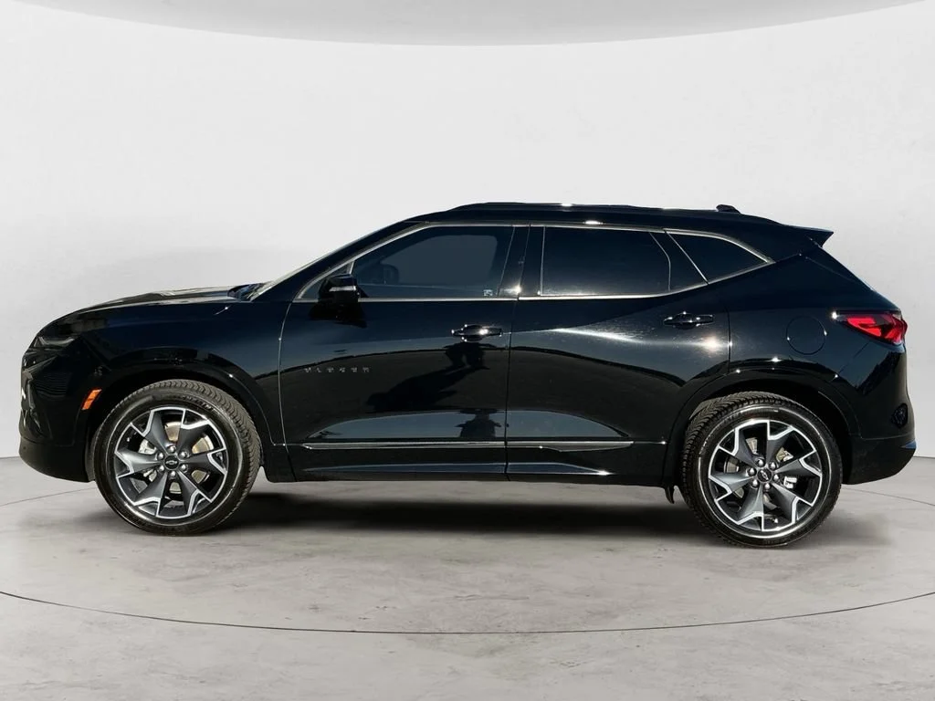 Used 2022 Black Chevrolet RS image 8