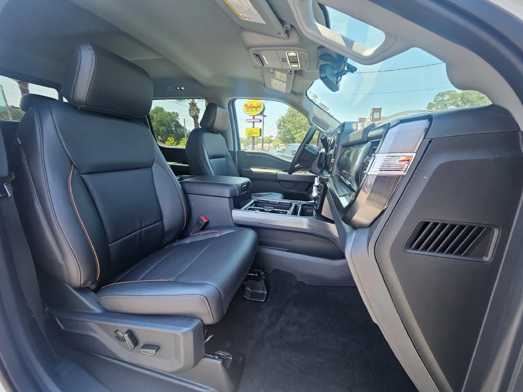 New 2026 Oxford White Ford F-250® Lariat® image 28