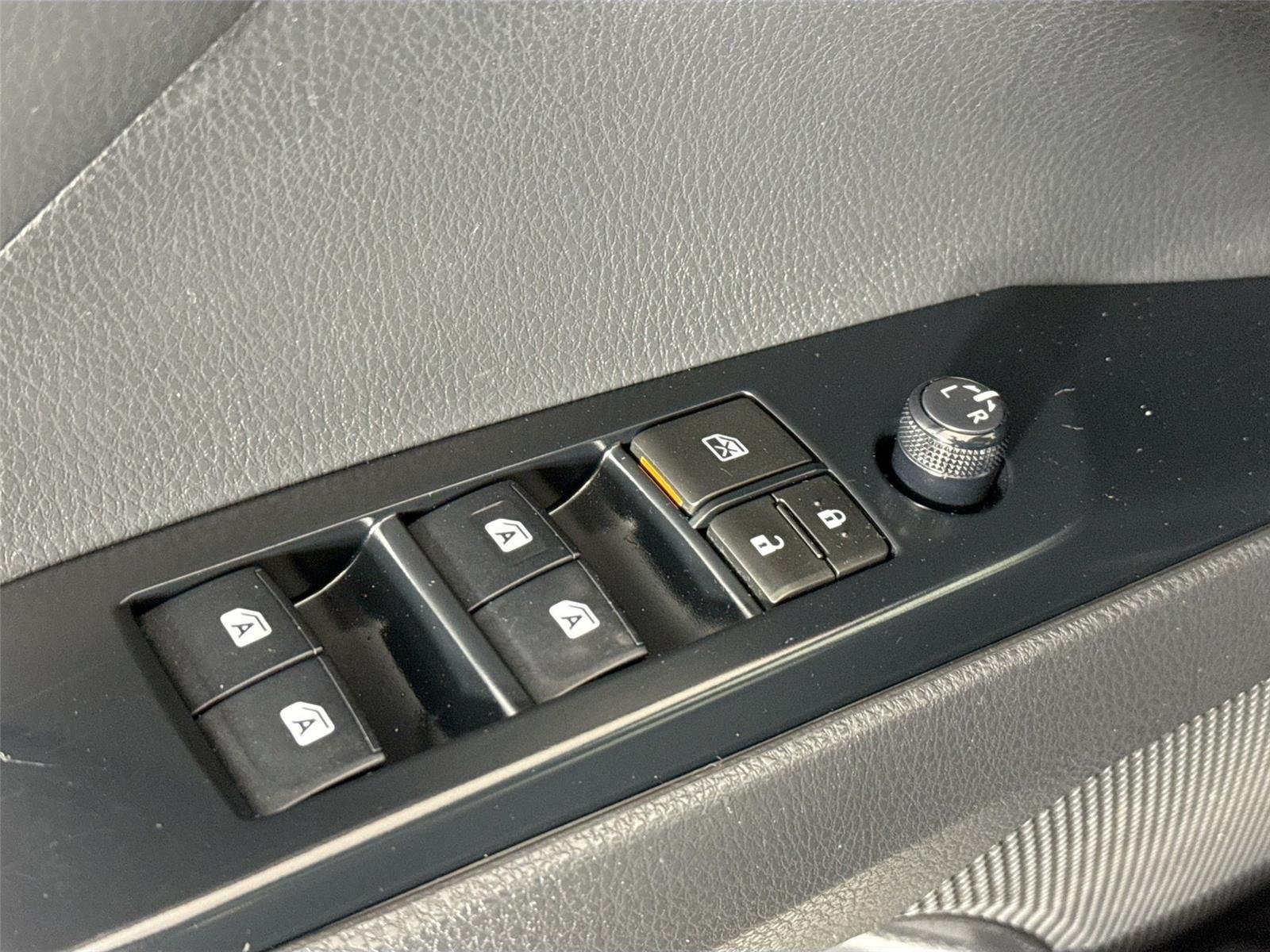 Used 2018 Galactic Aqua Mica Toyota SE image 27
