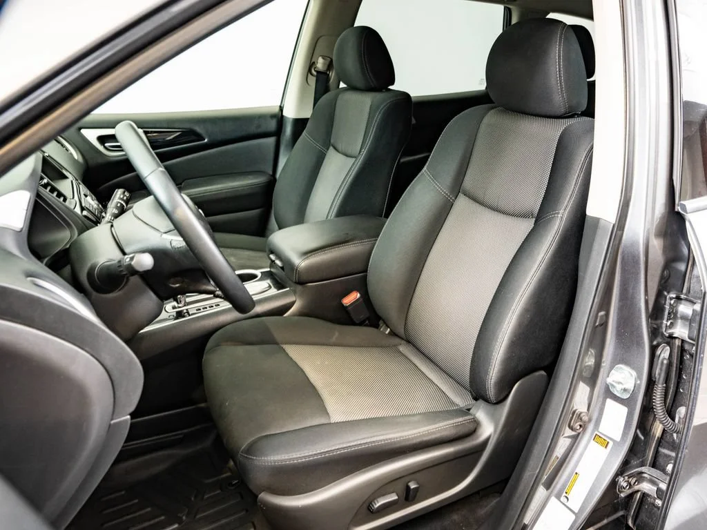 Used 2020 Gun Metallic Nissan SV image 23