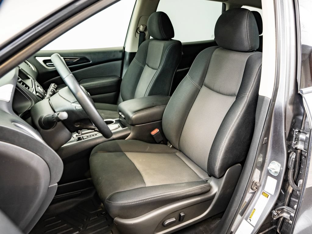 Used 2020 Gun Metallic Nissan SV image 23