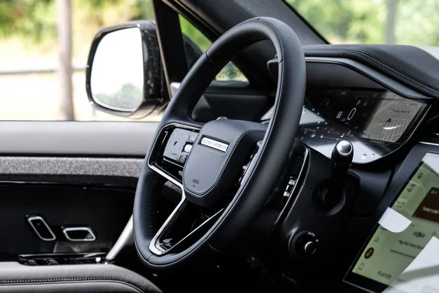 New 2026  Land Rover Dynamic SE image 17